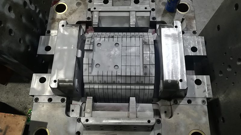 成都模具加工：地域特色与行业差异解析