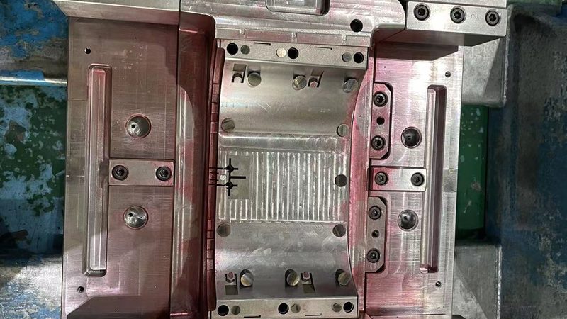 双色模具生产周期影响因素分析