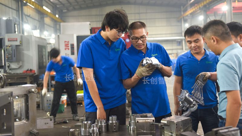揭秘精密模具代理加盟：费用构成与投资考量