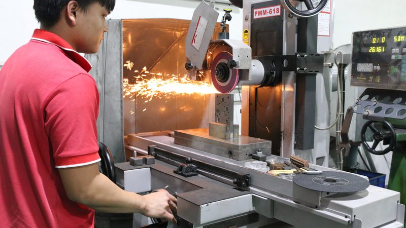 橡胶模具与硅胶模具：优缺点对比解析