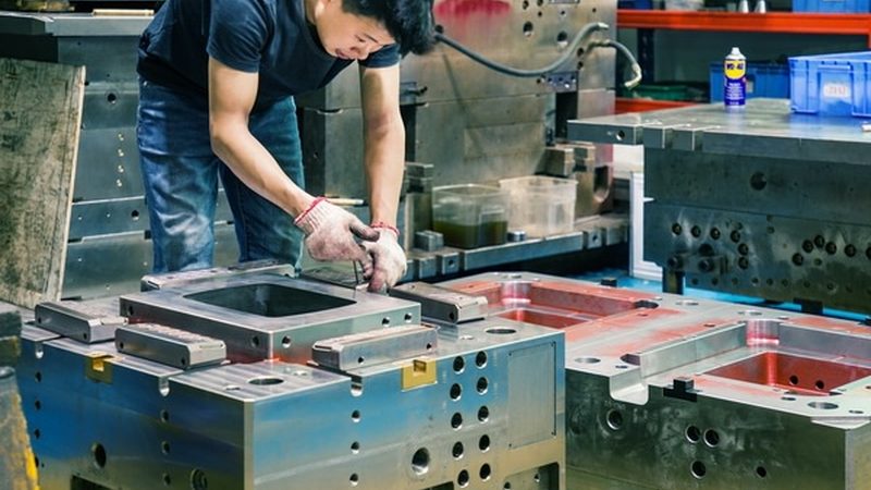 汽车保险杠模具尺寸定制的关键考量**