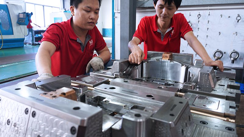 拉伸模具与冲压模具：参数对比解析
