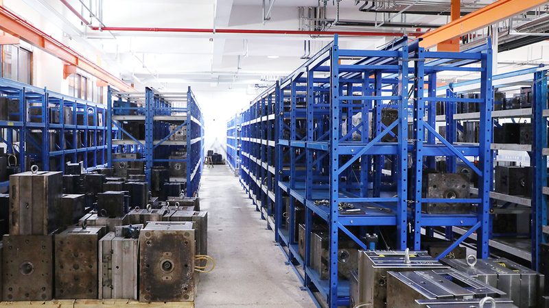 硅胶模具与金属模具：材质差异与适用场景解析**