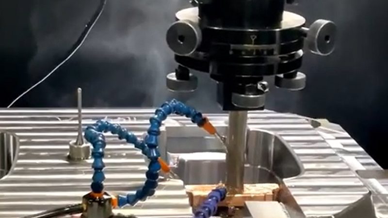模具设计与制造：两者的本质区别与关键要点